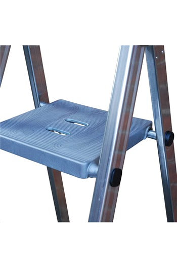 Maxi Platform Step Ladders EN131