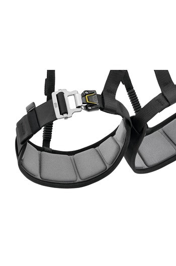 PETZL C038DA FALCON Lightweight Seat Harness