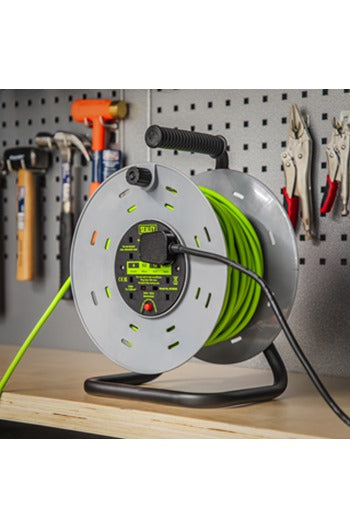 Sealey BCR25G Cable Reel with Thermal Trip 4 x 230V Sockets 25mtr Green
